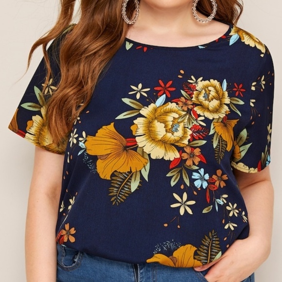 Tops - 3X Navy Blue Floral Top